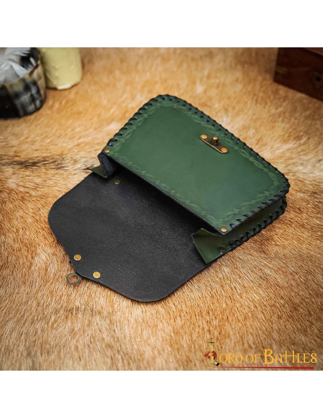 BOLSO DEL HECHICERO MEDIEVAL, TIPO RIñONERA, EN PIEL  VERDE