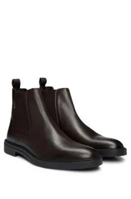 Botines Chelsea de piel con detalle de rayas de la marca