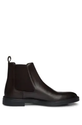 Botines Chelsea de piel con detalle de rayas de la marca