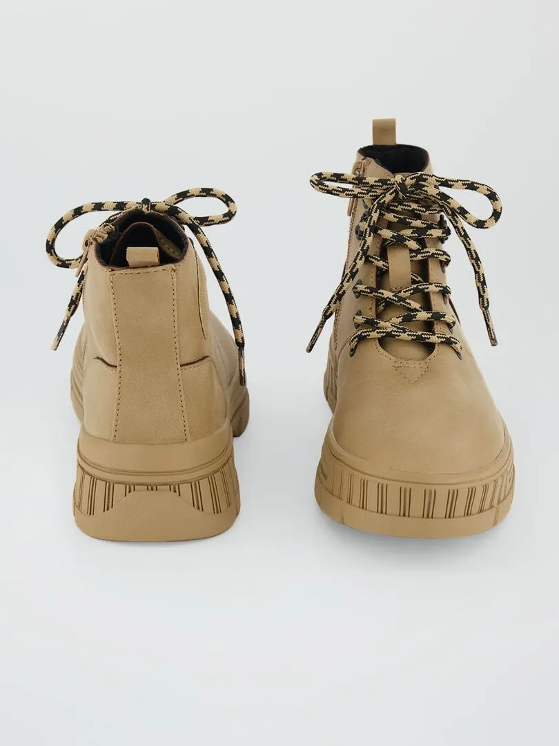 BOTINES DE ESTILO MONTAñERO  MARRON