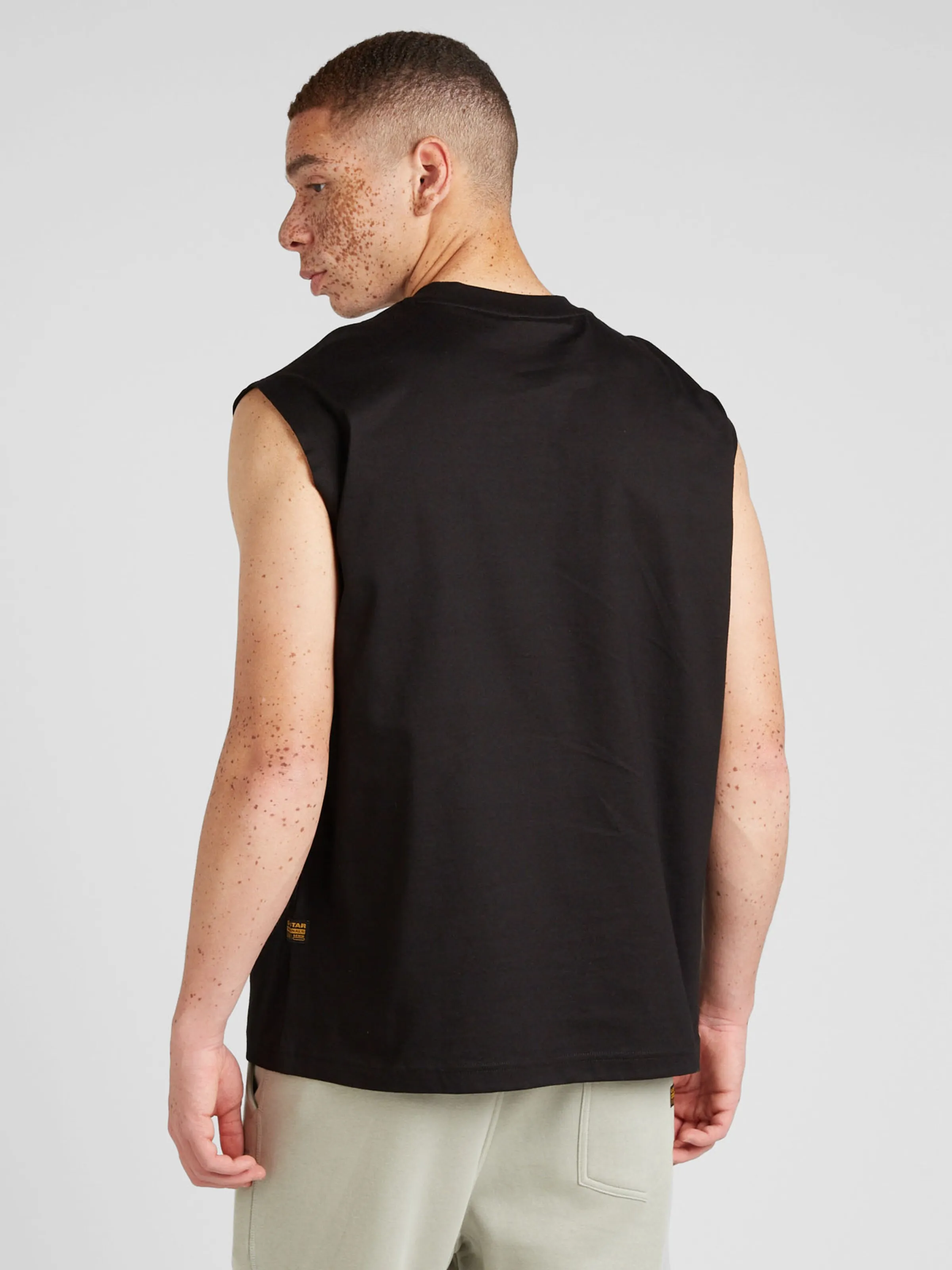 CAMISETA GSTAR RAW EN NEGRO