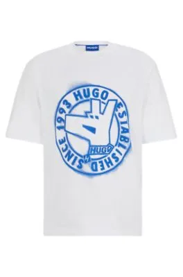 Camiseta regular fit de punto de algodón con ilustración de la marca