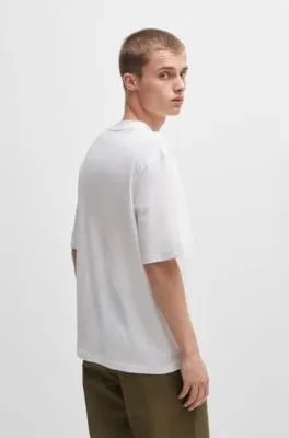 Camiseta regular fit de punto de algodón con ilustración de la marca