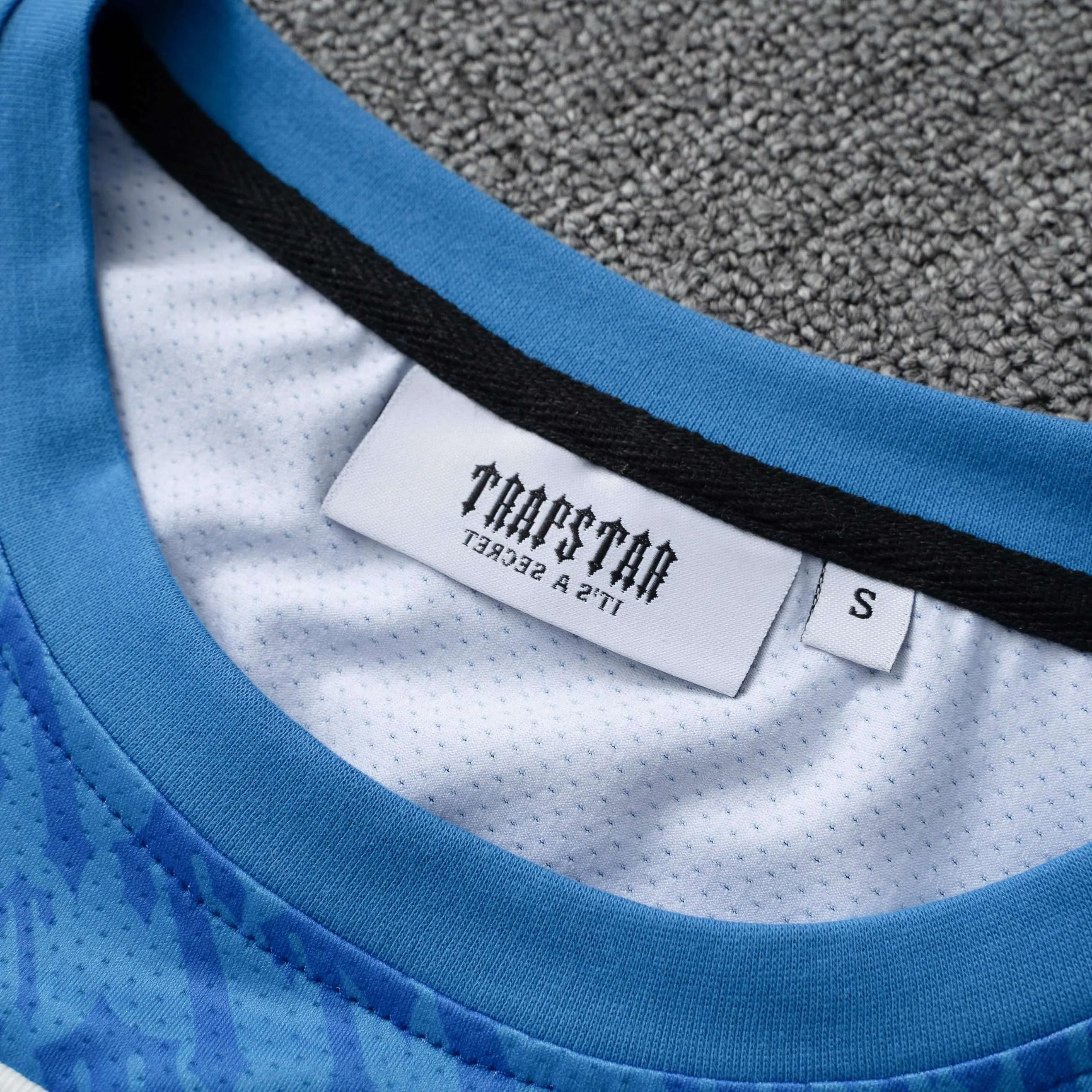 Camiseta Trapstar “Football”