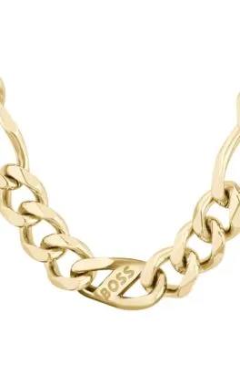 Collar dorado con cadena de estilo fígaro y eslabón de la marca