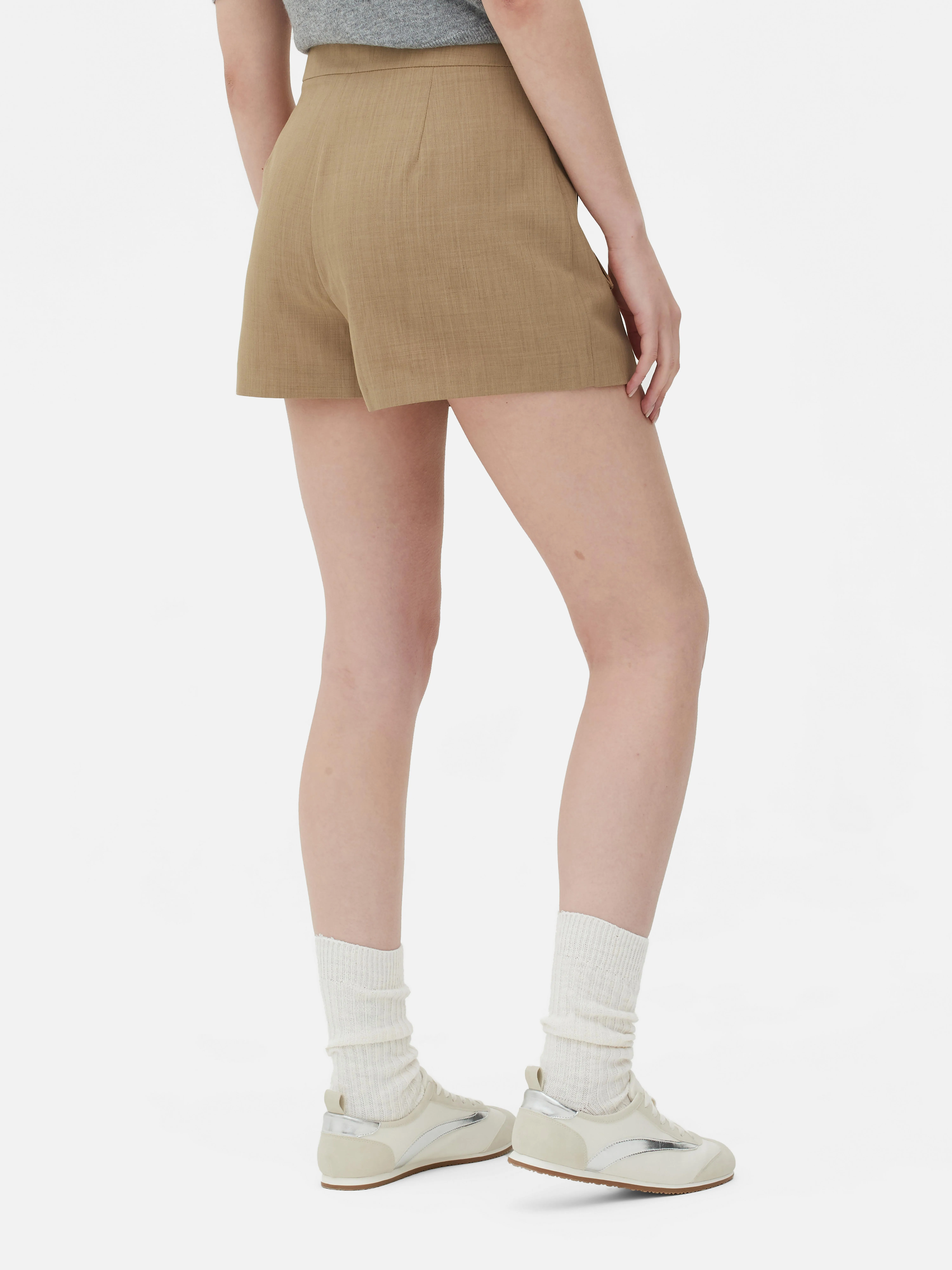 Falda pantalón corta con bolsillo tipo cargo