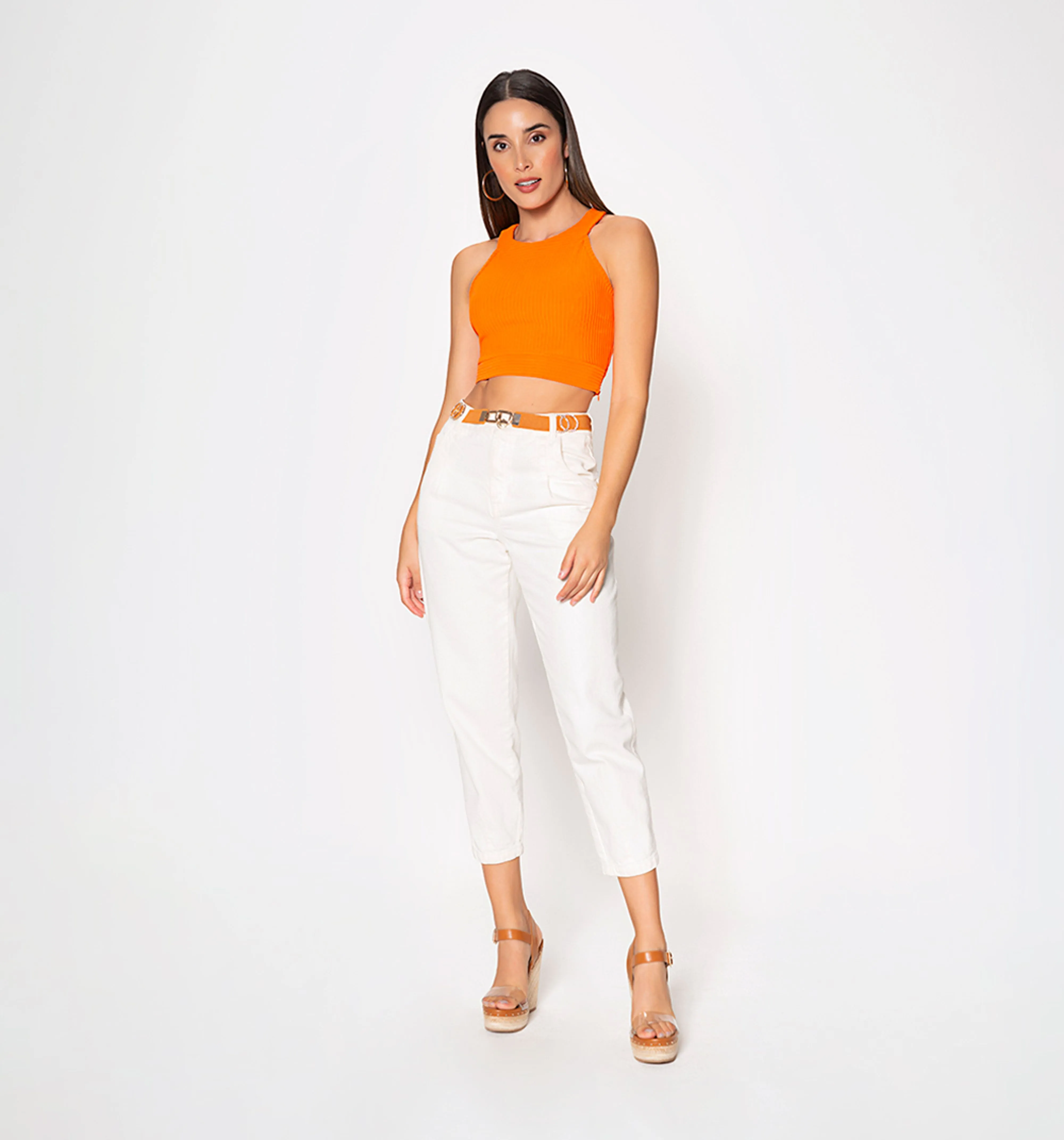 Jeans slouchy, tiro alto con cinturon