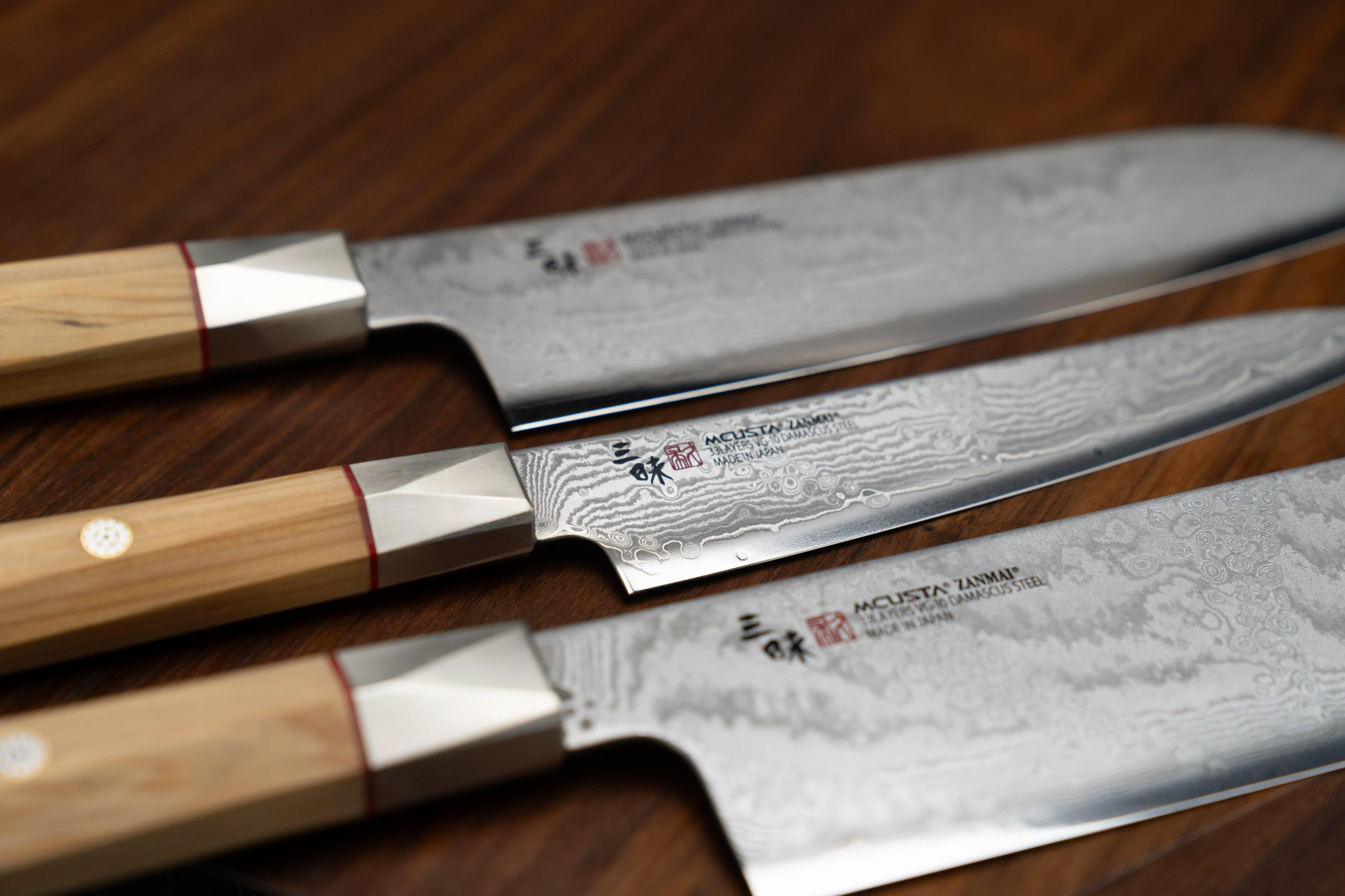 MCUSTA ZANMAI GYUTO ZBX23005DS, 33LAYER DAMASCUS/VG10, HINOKI HANDLE, KNIVESANDTOOLS EXCLUSIVE, CUCHILLO DE CHEF, 21 CM