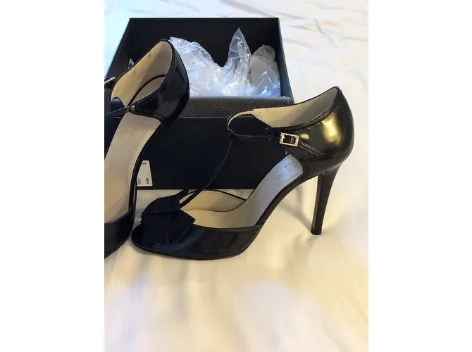 Paule Ka Tacones Negro 