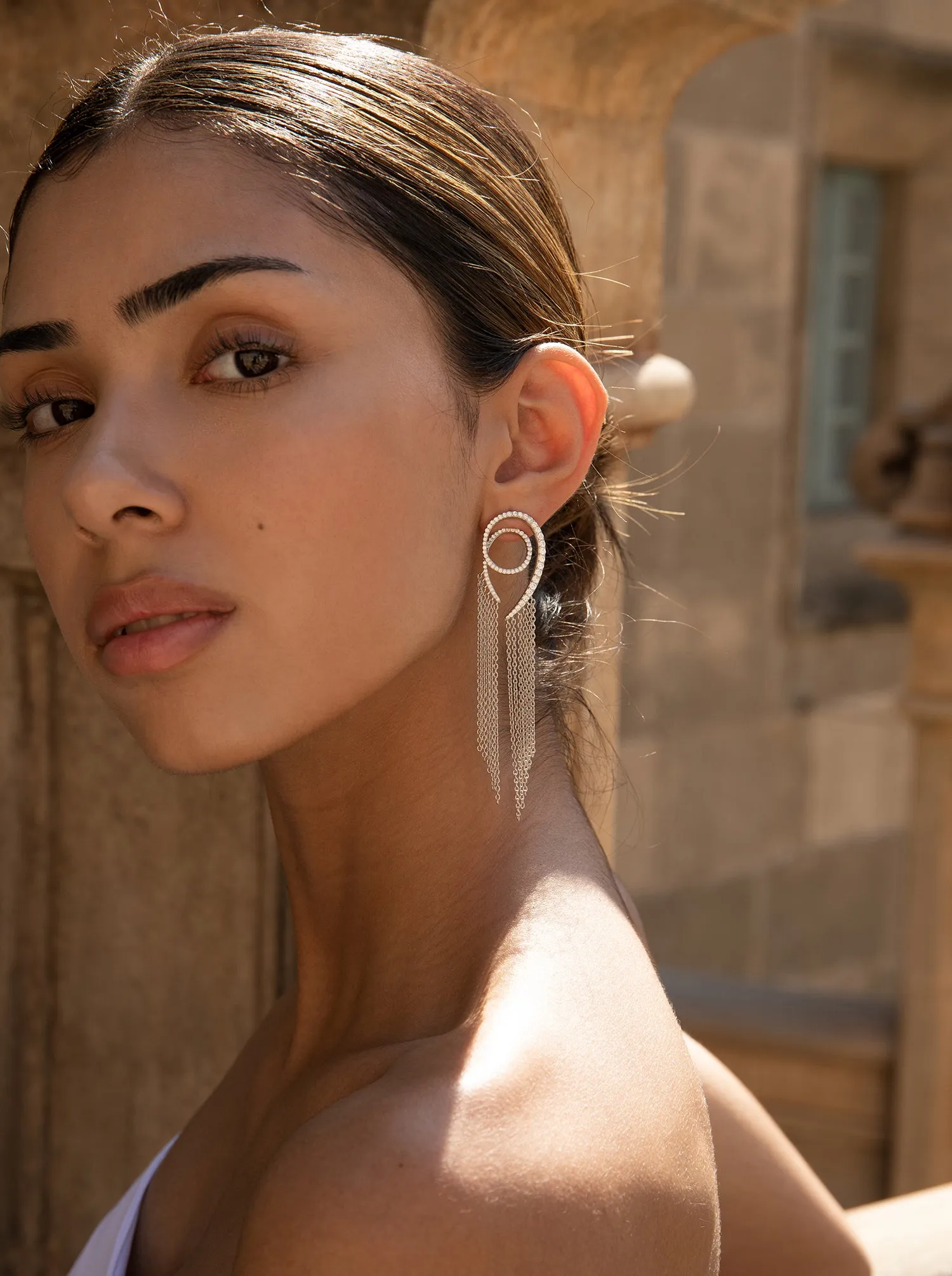 Pendientes largos diseo cortina de cadenas y circonitas