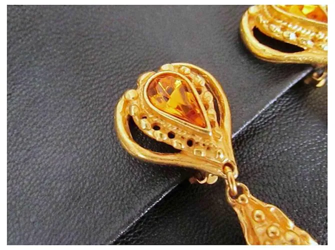 PENDIENTES VINTAGE CHRISTIAN LACROIX 1980 CHAPADOS EN ORO CON CRISTALES VERDENARANJA DE CLIP DORADO 