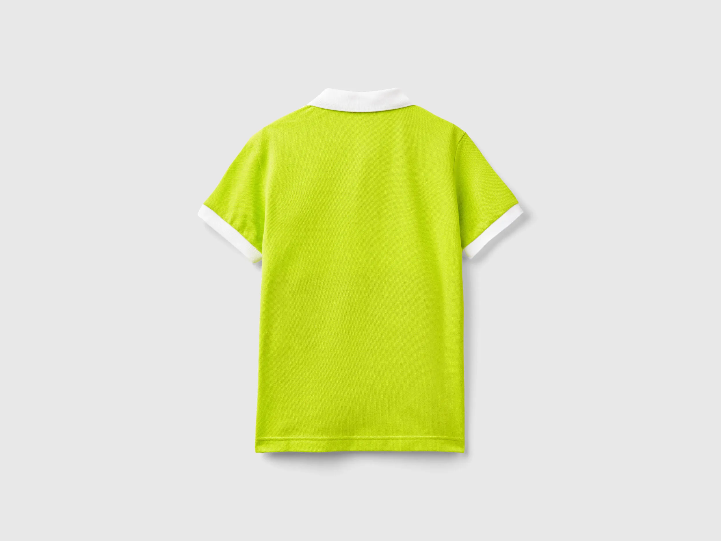 Polo color block de algodón orgánico