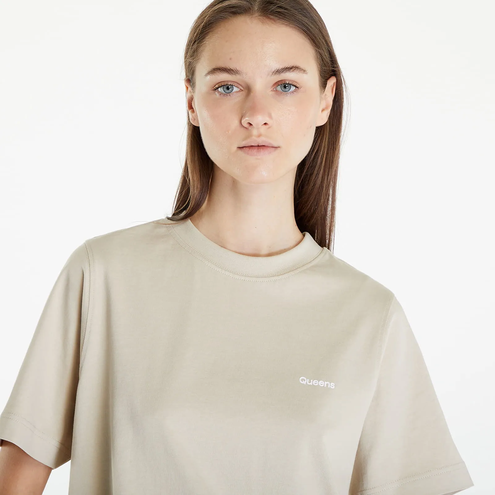 QUEENS ESSENTIAL TSHIRT WITH CONTRAST PRINT BEIGE