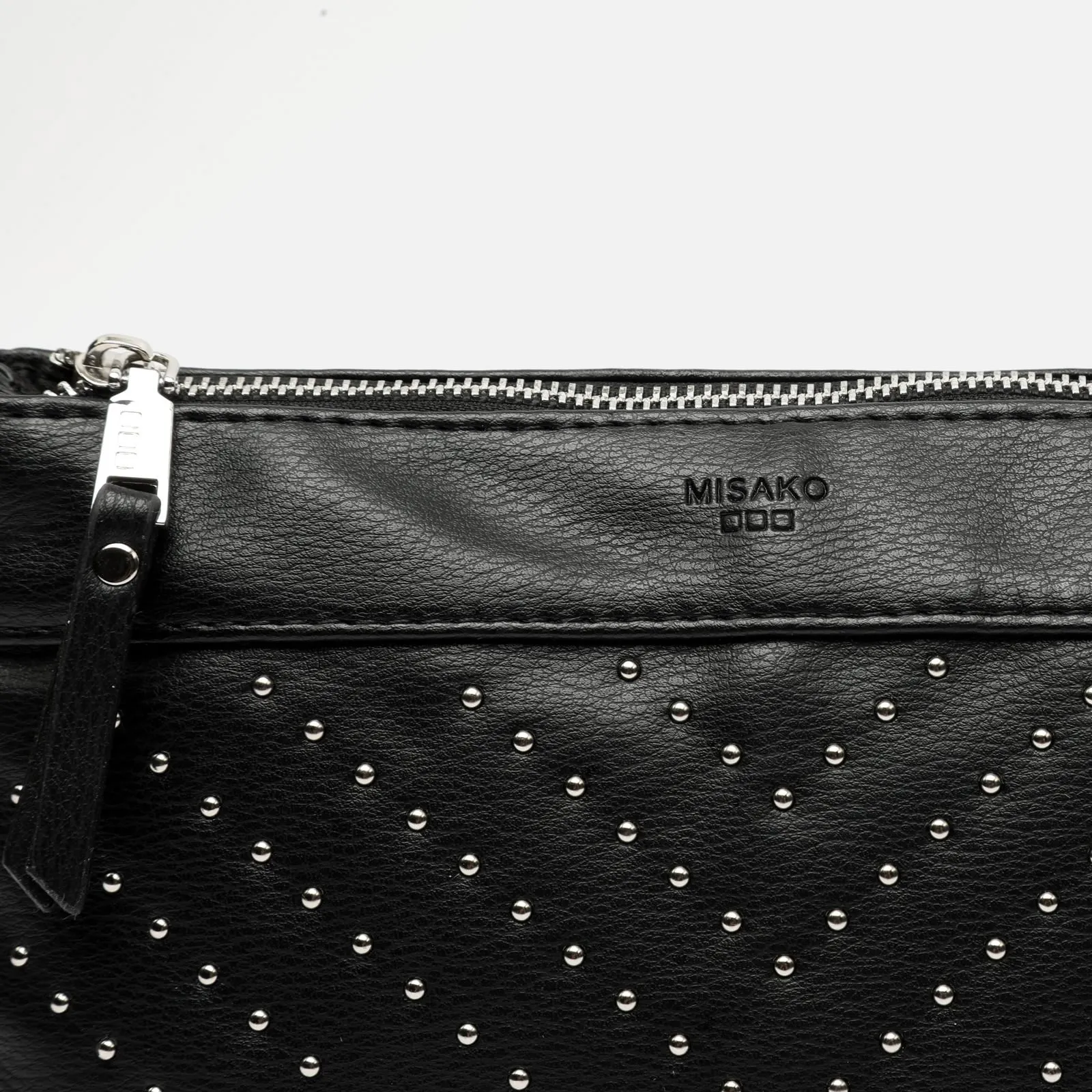 Shirley bolso bandolera con detalles metálicos