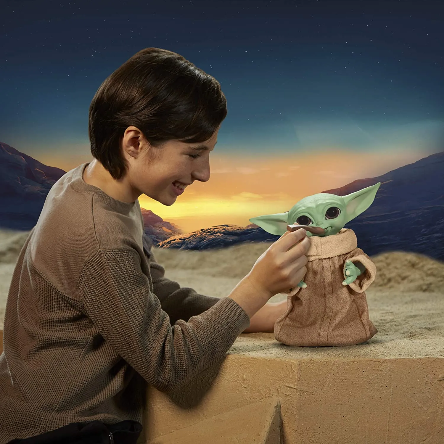 STAR WARS GALACTIC SNACKIN’ GROGU  JUGUETE ANIMATRóNICO
