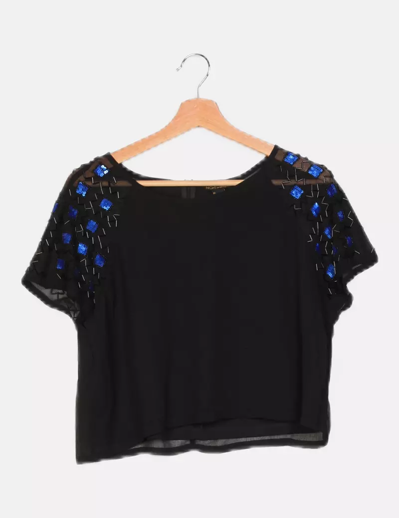 SUITEBLANCO  BLANCO BLUSA NEGRA ABALORIOS