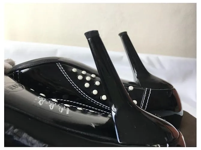 Tod's zapatos de tacon. made in Italy. talla IT.38,EU 39 Negro 