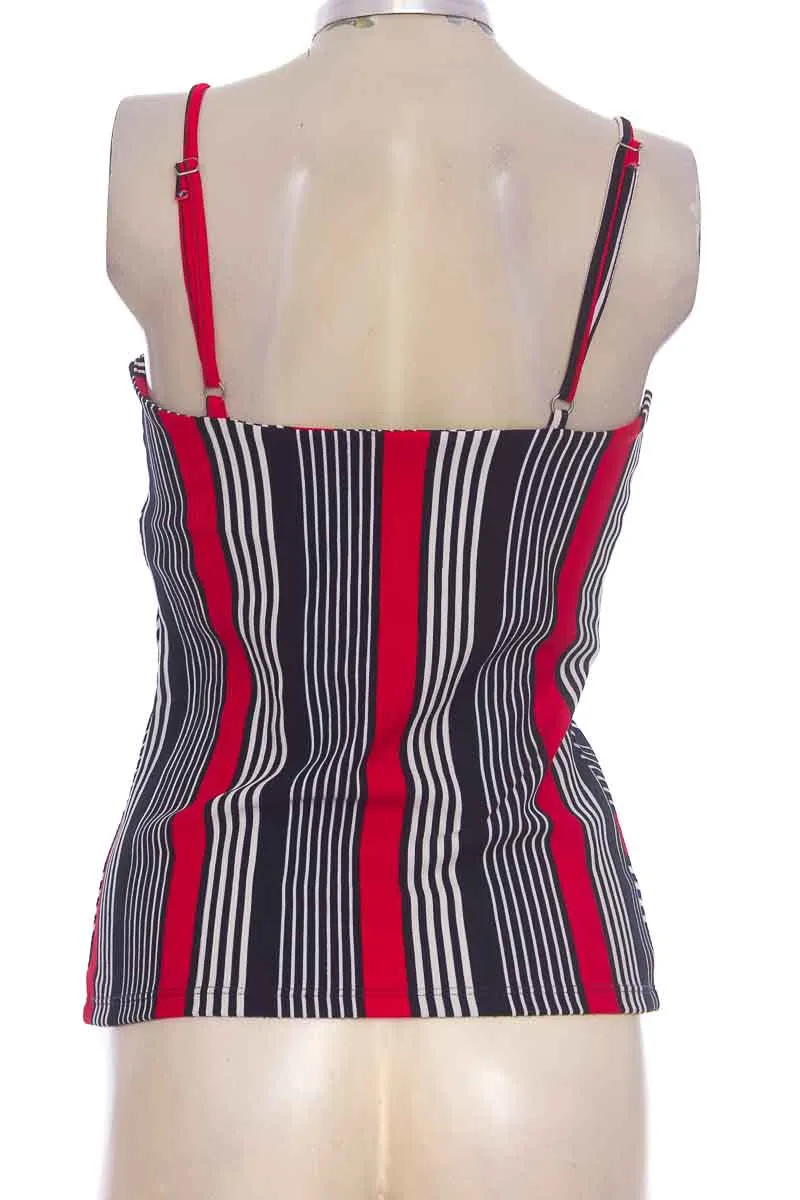 TOP / CAMISETA COLOR AZUL  STUDIO F