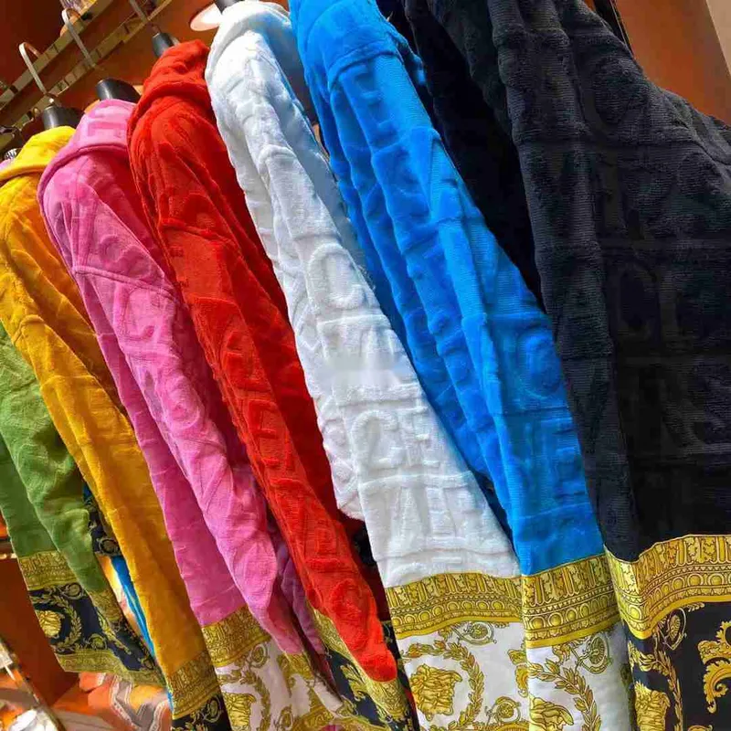VEET BABATROBE ROBE Diseñadores Barroque Fashion Pamas Mens Letter Jacquard Impresión Barocco Mangas de estampado Coloque Coloqu