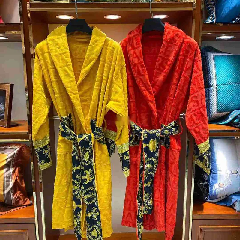 VEET BABATROBE ROBE Diseñadores Barroque Fashion Pamas Mens Letter Jacquard Impresión Barocco Mangas de estampado Coloque Coloqu