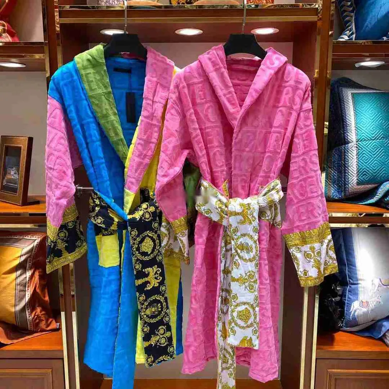 VEET BABATROBE ROBE Diseñadores Barroque Fashion Pamas Mens Letter Jacquard Impresión Barocco Mangas de estampado Coloque Coloqu